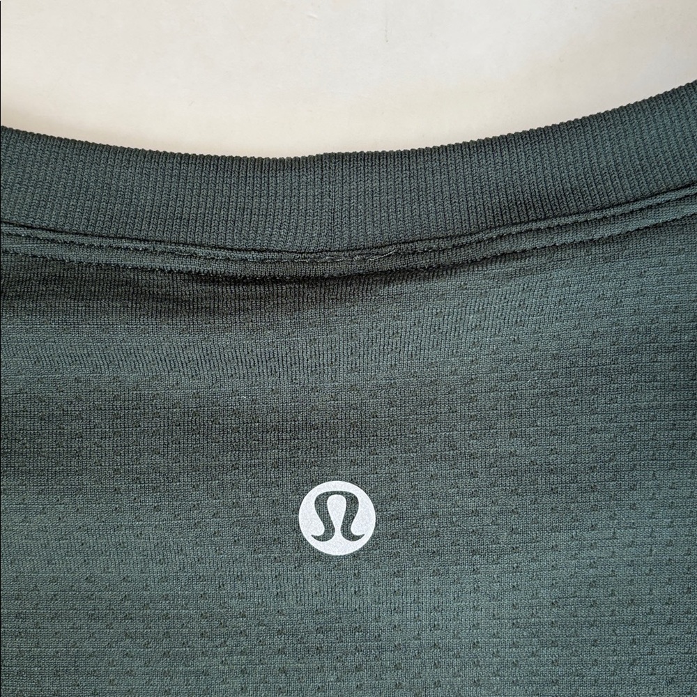 Rare Lululemon Rainforest Green Swiftly Relaxed‎ LS Top Women 6 New Style - Picture 4 of 11